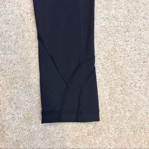 Lululemon Run: Inspire Crop II Mesh - Picture 6 of 8